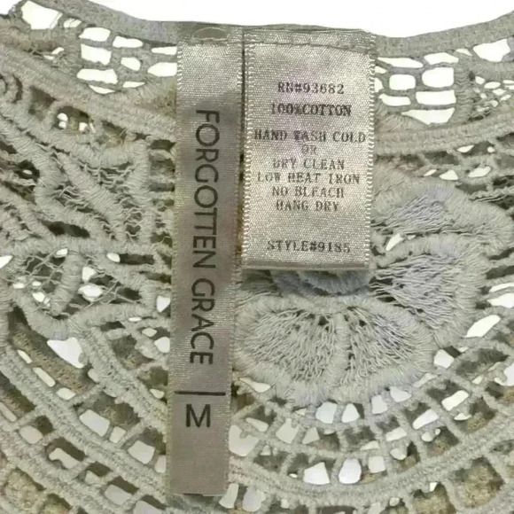 Forgotten Grace Women's Beige Crochet Bell Sleeve Tunic Size Medium - Picture 7 of 7